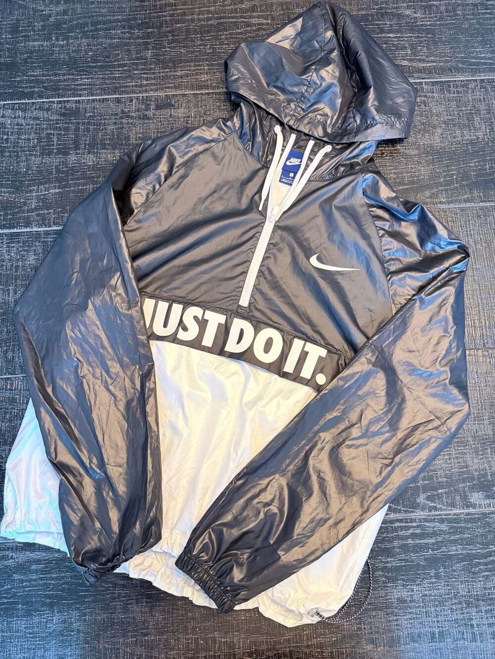Women Nike City Packable Windbreaker Black and White Jacket Size L